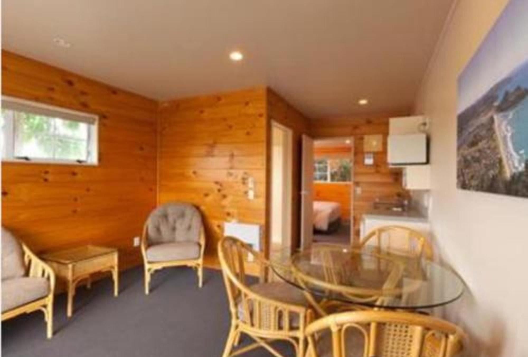 Pauanui Pines Motor Lodge Rom bilde