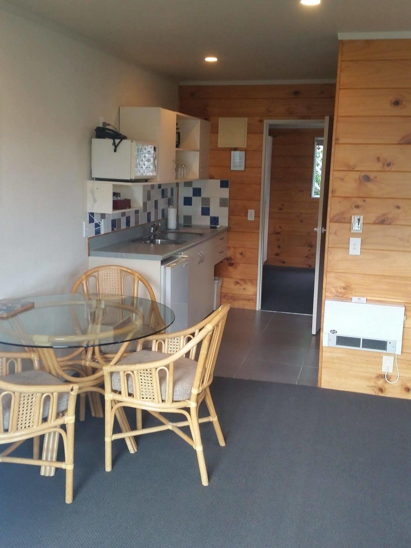 Pauanui Pines Motor Lodge Eksteriør bilde