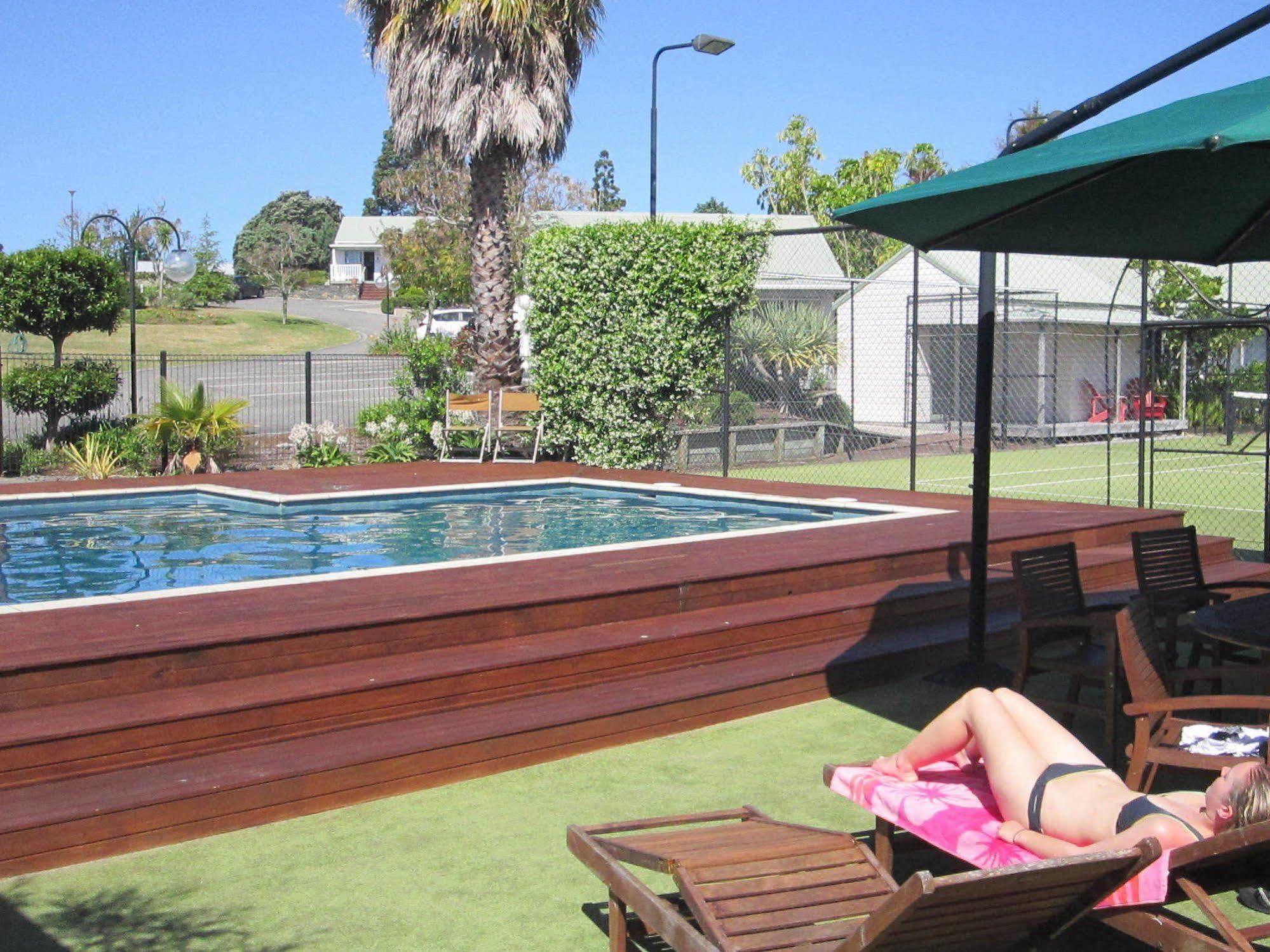 Pauanui Pines Motor Lodge Eksteriør bilde